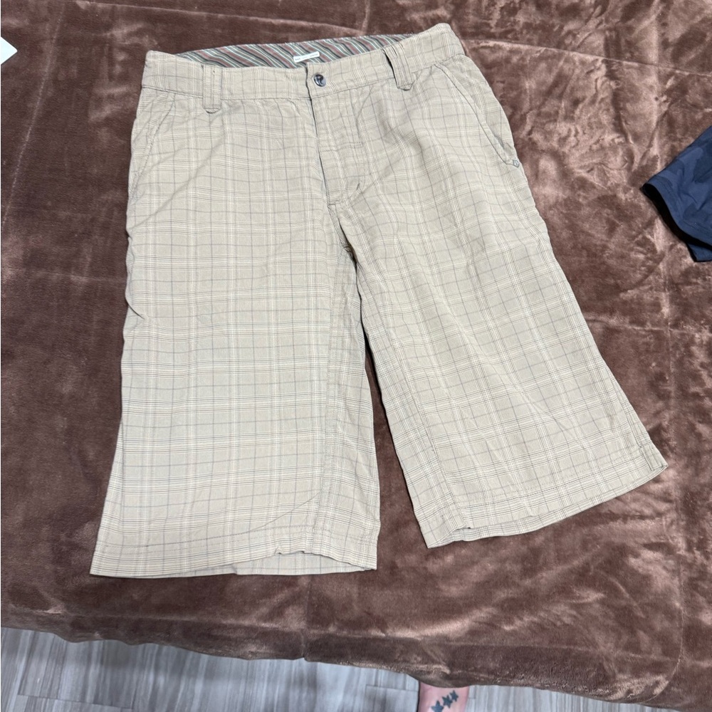 lululemon athletica Beige Flat Front Men Shorts